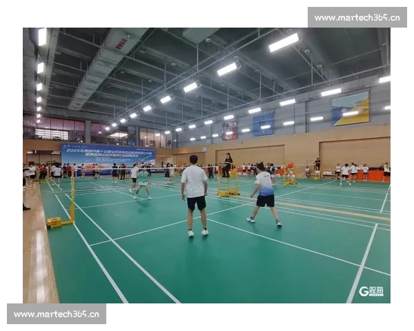 羽毛球运动技巧与训练方法全面解析助力提升竞技水平 羽毛球运动技巧与训练方法全面解析助力提升竞技水平